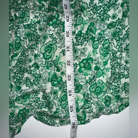 Lush Women’s Dress Size L Green Floral Smocked Bodice Sleeveless Tiered Midi - Picture 5 of 6